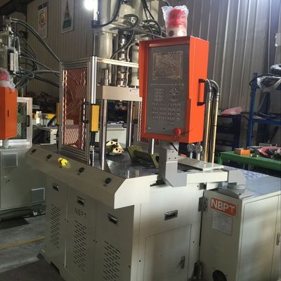 Fabrik 45T Vertikale Doppelschleiftisch-Direkt-Plastik-Injektionsmaschine