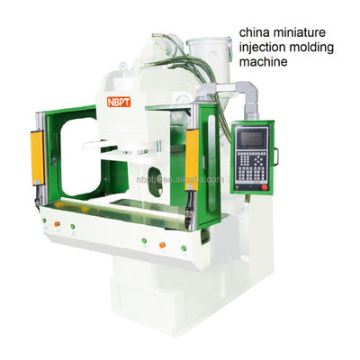 PT-450 2.35m*1.1m*2.2m Miniaturvertikale Porzellan Spritzgießmaschine