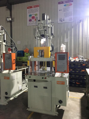 Kleine vertikale Kunststoffspritzgießmaschine VERTICAL 15T