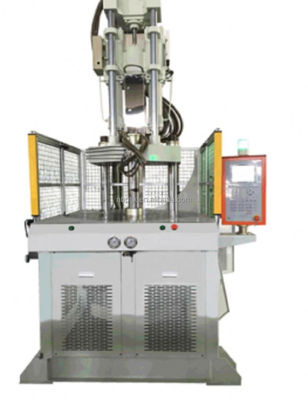 Vertikale Spritzgießmaschine
